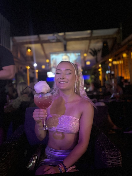 My Throne - Get funding ☺️💅 throne.com/goddessxoizzy/…