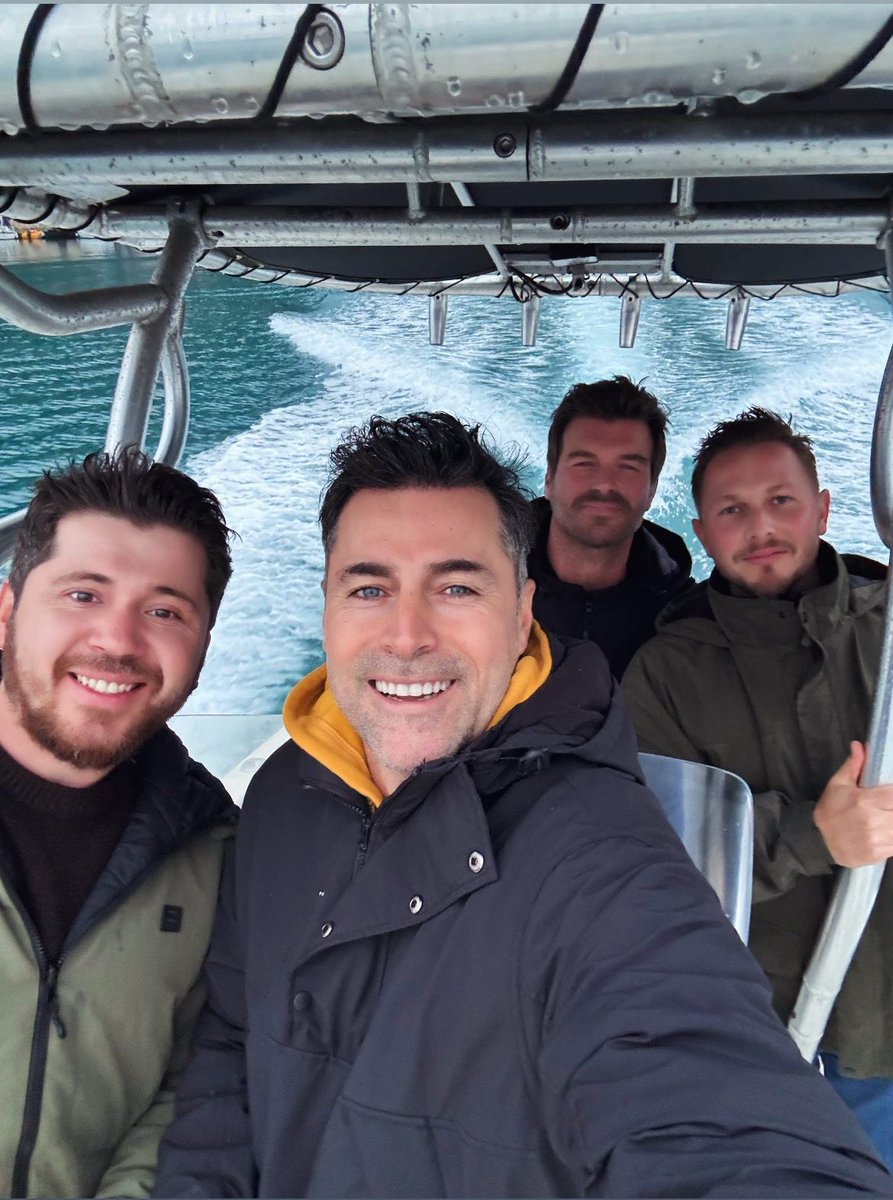 kivanc_kosovo's tweet image. new | kıvanç tatlıtuğ with kıvanç kasabali and friends today in akyaka, mugla region via ferhanaydin 

#kıvançtatlıtuğ