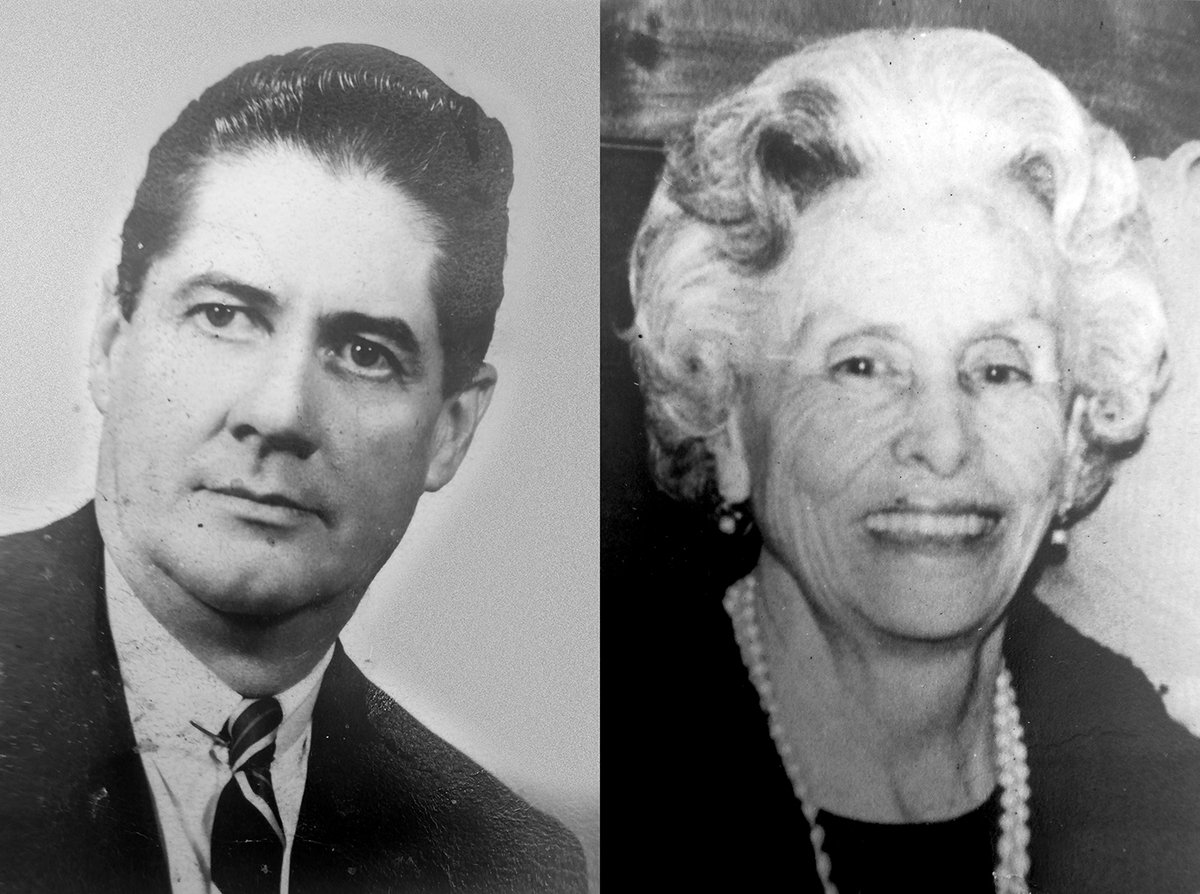 Hoy que mi padre cumpliría años me encontré estas fotos de mis abuelos:
Juan Antonio Martínez Perales, fue Director del Banco Central y Jefe del Ministerio Público en Guatemala;
María Vielmann, hija de inmigrantes alemanes, dedicados a cultivar café.
Un beso al cielo a ambos.