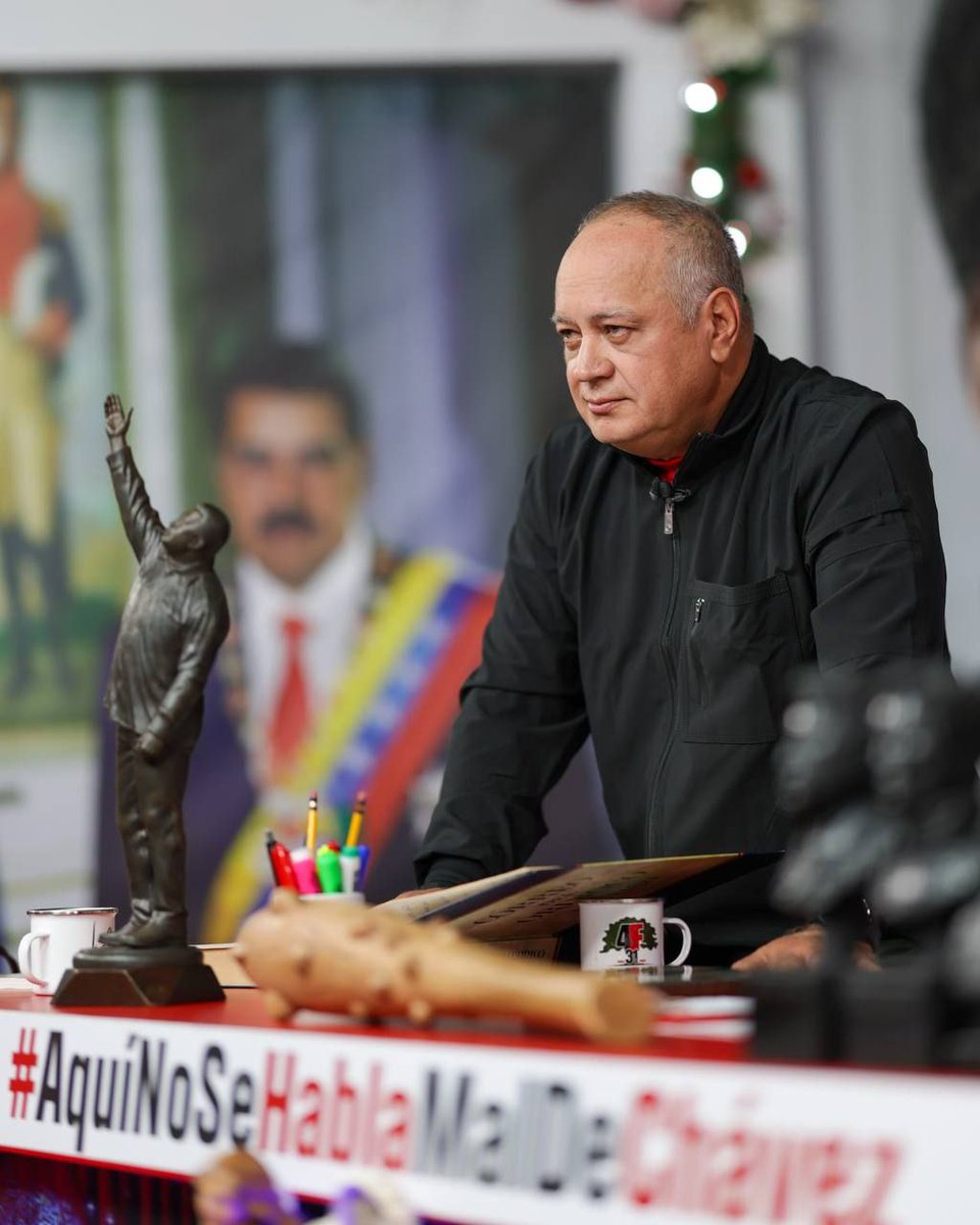 A 200 años, la espada de Bolívar es mandato: símbolo de resistencia que guía la Revolución desde el golpe de 2002 hasta hoy. #CalleBatallaYVictoria #CHCh