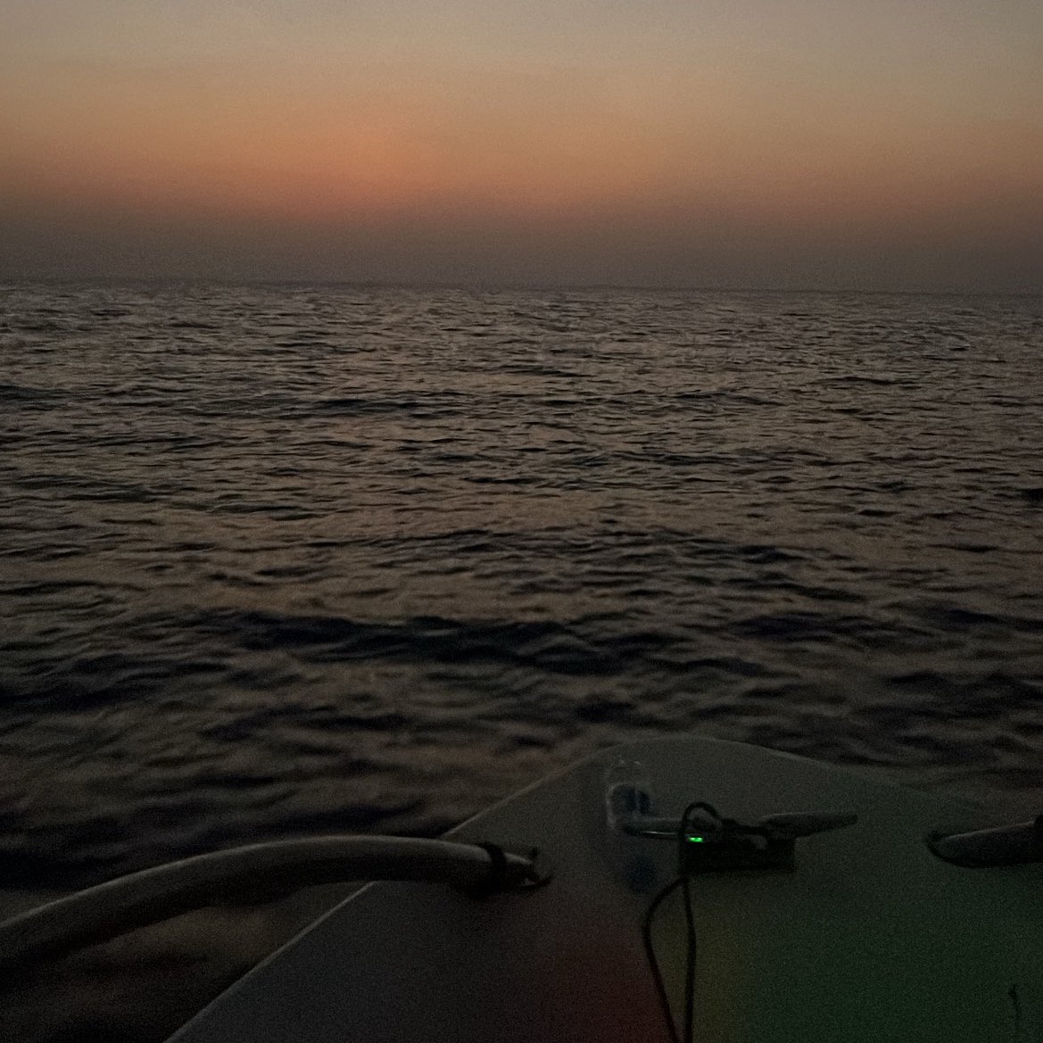 iii8aai's tweet photo. « للحب ألوان السما عند الغروب 
عطر البساتين 
مصابيح الدروب 
للحب ماتخفي القلوب من الهوى » ❣️ https://t.co/qFFSkYBnj7