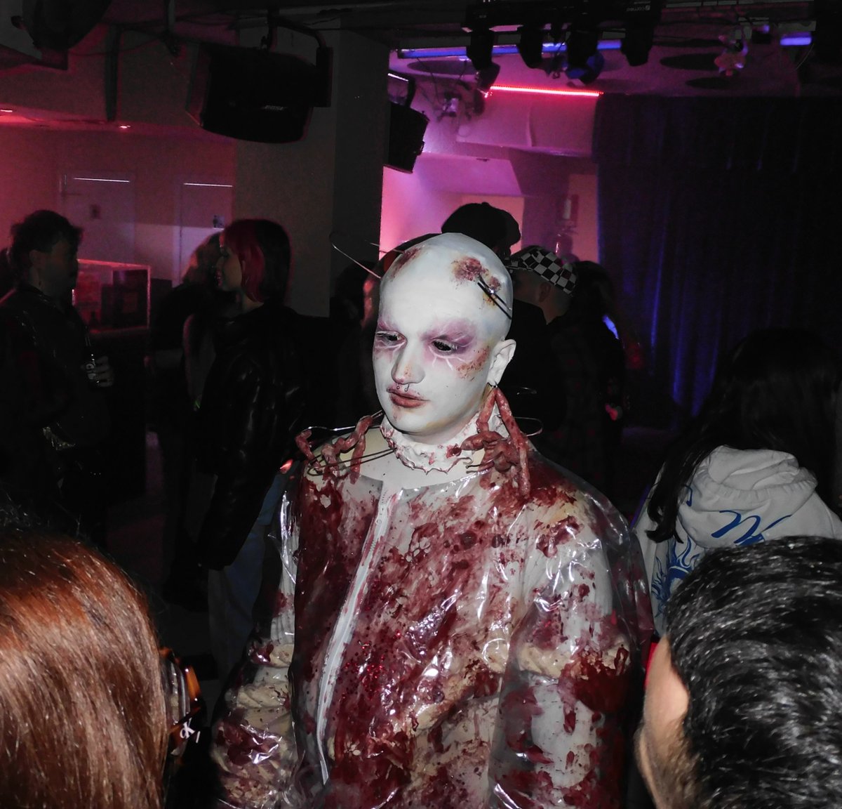 zdravidz's tweet image. Feto abortado drag del viernes pasado en @capillaholymary 

Una de las cosas más divertidas que he hecho en la vida, mil grax a @amxygp por las fotos, a @toxicaMP3 por el mix y a @prisma_lux @Joan_Chvlr y @saltiestvanilla por ayudarme a montar el look y conservar la cordura