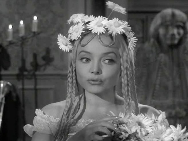 guzmansgomez's tweet image. i can’t believe they’re calling her out of all characters a goth girl