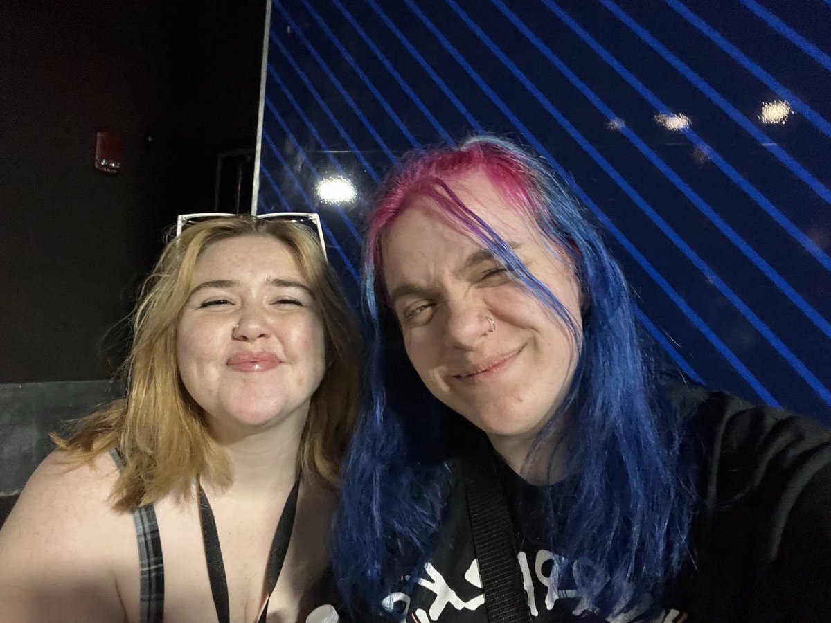 W0RLDDEVASTAT0R's tweet image. i could easily go on for hours about how thankful i am for parx and all of my amazing friends i&apos;ve met through them (i unfortunately can&apos;t fit everyone but just know i love all of you with my entire being)