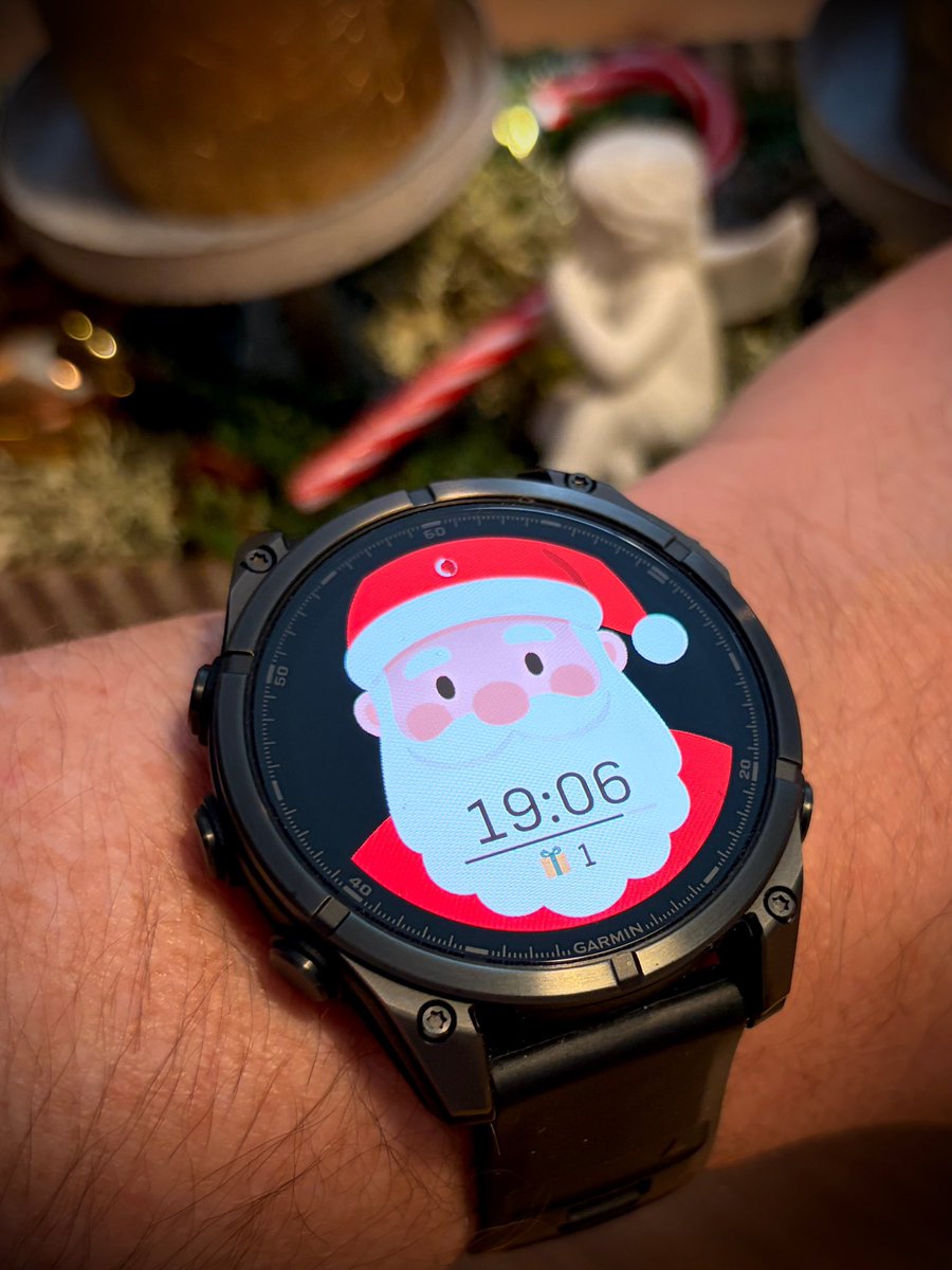 DANdFRA's tweet image. Are you ready for the season? Beautiful CLAUS 🎅 watch face by @VAW on Fenix 8 / Fenix 8 Pro! #vaw #garminfenix8 #garminfenix8pro #garmin #smartwatch #watchface #fenix8 #fenix8pro