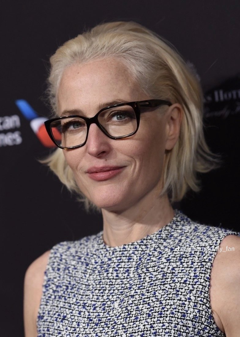 Don’t ask me about the times I think about this photo. She’s so girlfriend material.