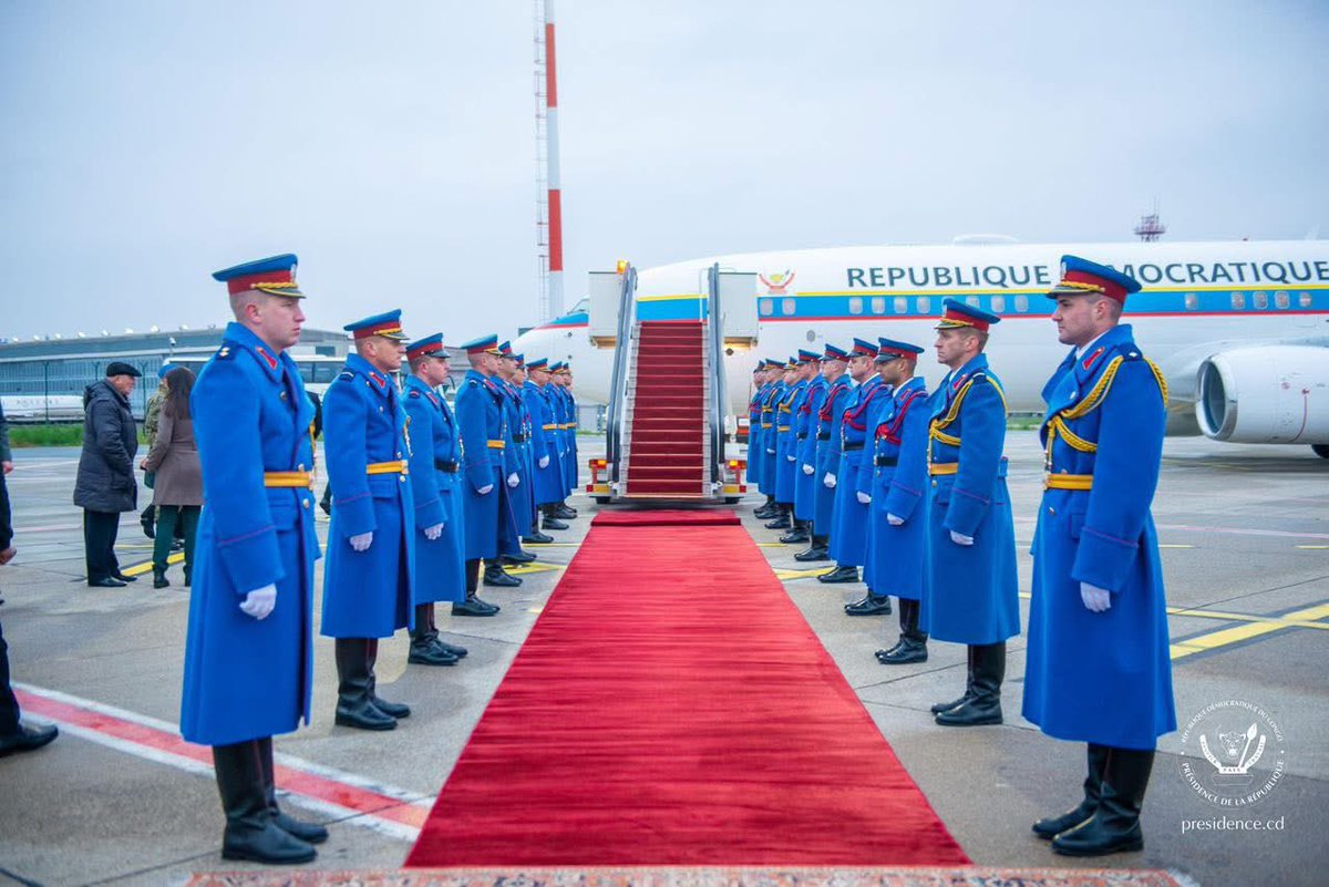 delphin_kas's tweet image. 🇨🇩✈️ RDC – SERBIE : Félix Tshisekedi en visite d’État à Belgrade

Le Président de la République, Félix-Antoine Tshisekedi Tshilombo, est arrivé ce jeudi à Belgrade pour une visite d’État de trois jours, à l’invitation du Président serbe Aleksandar Vučić.
Il est accompagné de la…