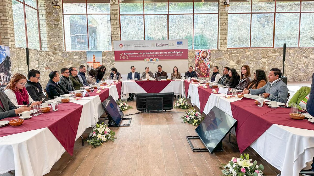 SECTURHidalgo's tweet image. Desde SECTURH participamos en el 1er Encuentro de Presidentes del Geoparque Comarca Minera, fortaleciendo el trabajo conjunto para impulsar el turismo y el desarrollo sostenible.

Seguimos promoviendo la riqueza natural y cultural de Hidalgo. ✨

#HidalgoTieneAlgo