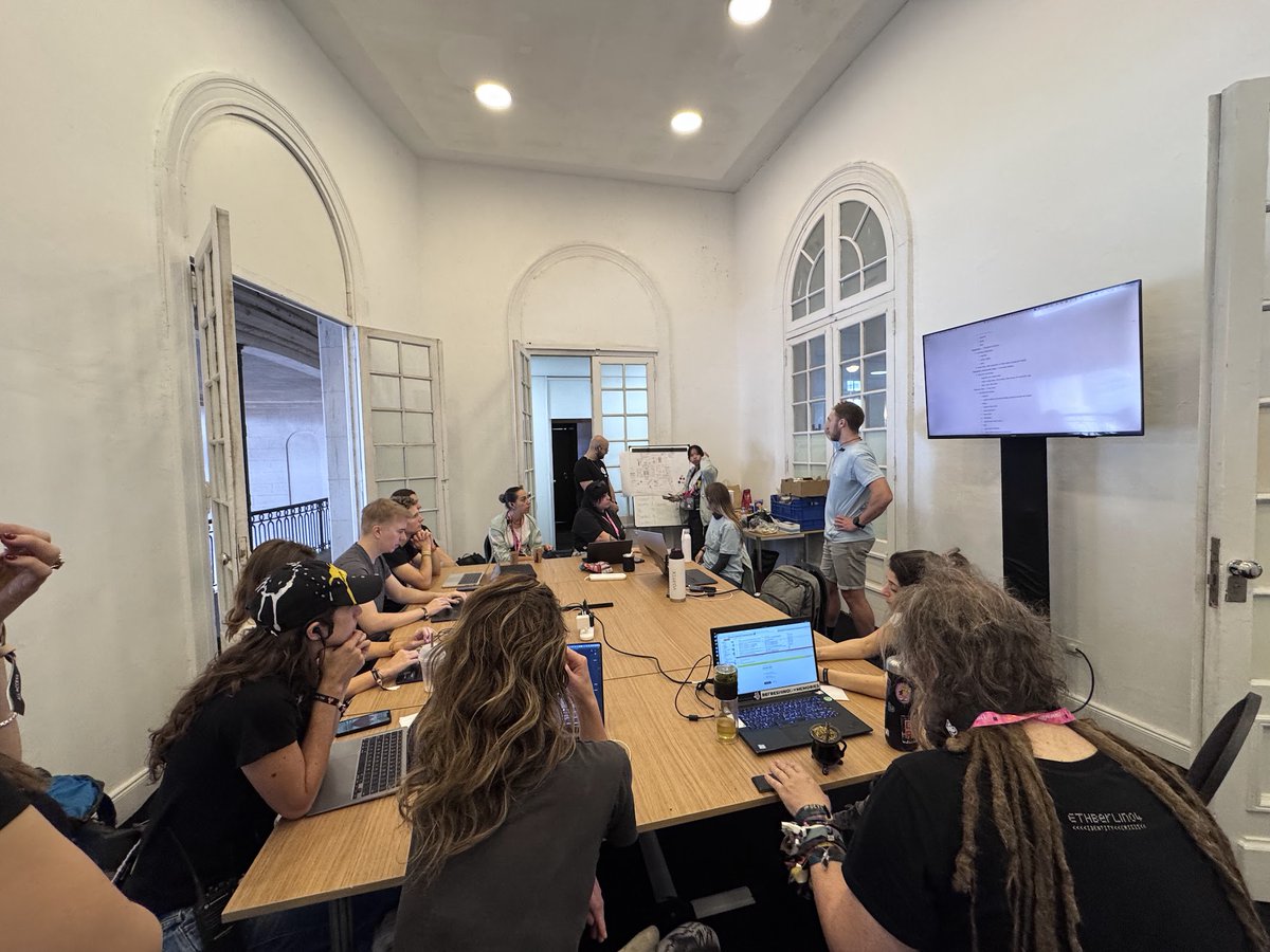 OrnellaWeb3's tweet image. Devconnect Diaries Post 1/10 ✍️ 📖 The heart of it all 💜

What a journey! The first @EFDevcon Ethereum World&apos;s Fair has come to an end in the physical realm - but now lives forever in our hearts and minds 😊

So many amazing things happened during this past week that its…