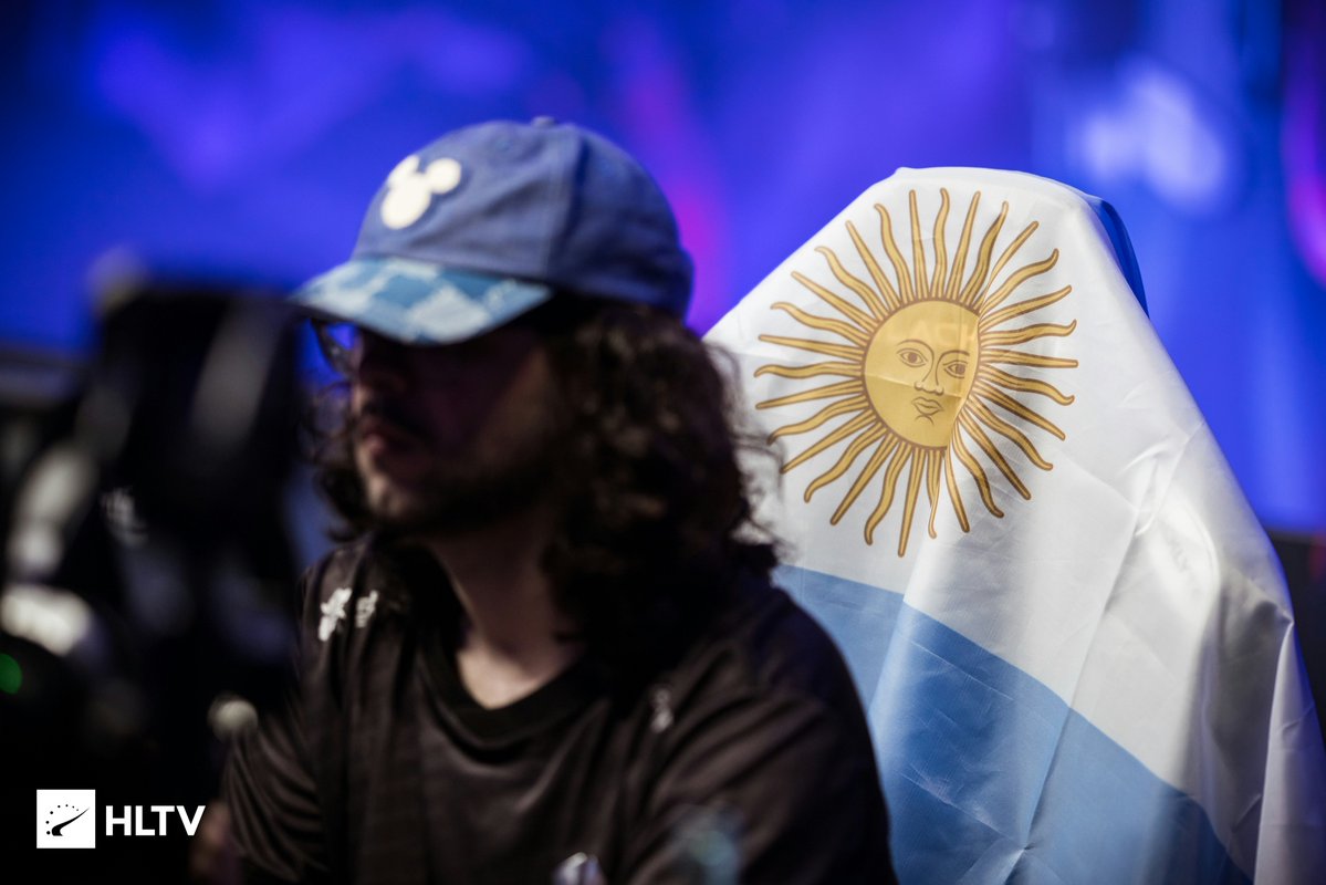 infocsarg's tweet image. 🇦🇷 ¡@TRYZSE1 EN EL STAGE 2 DEL MAJOR! 🇦🇷

El jugador argentino se clasificó a la siguiente etapa del MAJOR con Imperial acumulando 3 victorias y 2 derrotas en la tabla.

✅vs Rare Atom.
❌vs FlyQuest.
❌vs Fnatic.
✅vs The Huns.
✅vs NRG.

El Stage 2 comienza el 29/11.