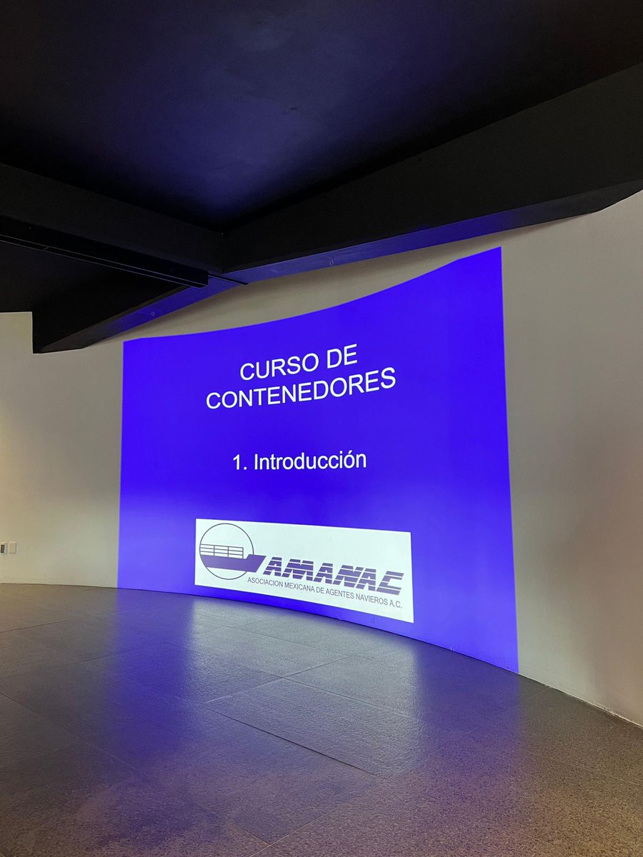 🚢 Hoy iniciamos  nuestro Curso Teórico–Práctico “Contenedores”, en la Terminal del Valle de México | Ferrovalle Intermodal. Una formación diseñada para quienes buscan comprender, dominar y vivir de cerca el sistema logístico que impulsa al mundo. ⚓📦 

#Capacitación #AMANAC