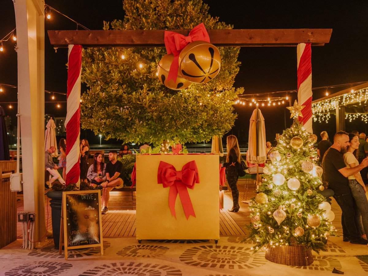 CarouselClb's tweet image. Give a little magic this season TOMORROW, November 28th, at our Miracle at Carousel Holiday Toy Drive benefiting @unitedwaybroward 🎁 Bring a new, unwrapped toy to donate and receive a FREE holiday shot🎄 ☃️

🎄 RSVP for a #FREE Santa hat at CarouselClub.com/miracle