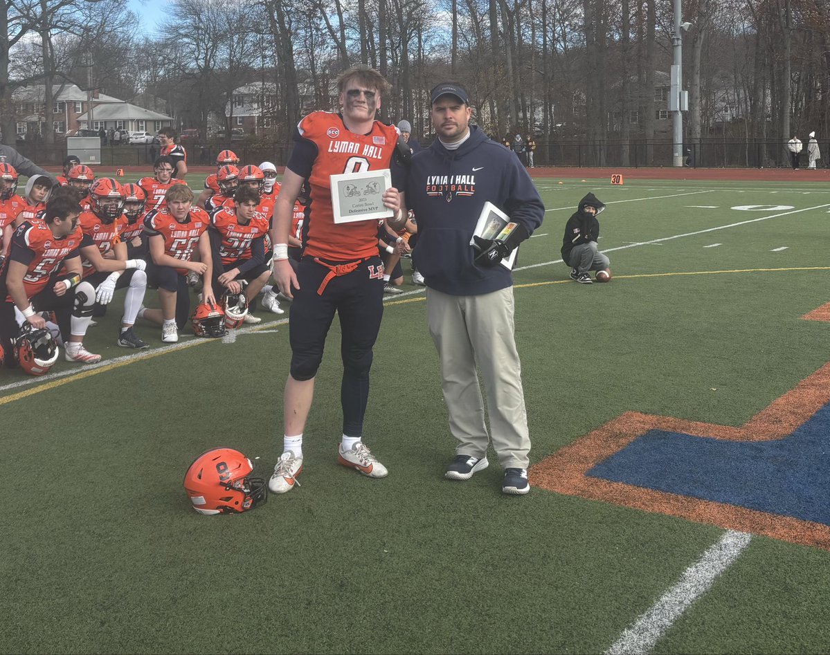 MikeMadera2's tweet image. Lyman Hall offensive MVP, Najae Hamilton, and defensive MVP, Brayden Ottochian #cthsfb #scc