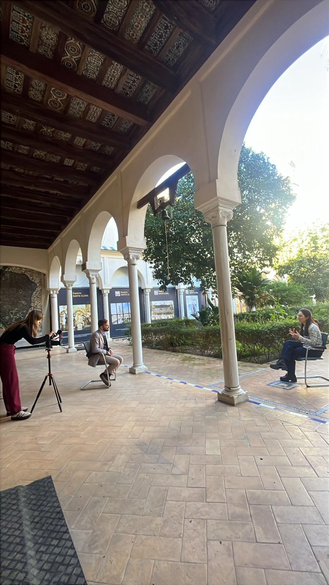 ICCMU's tweet image. Nuestro coordinador científico, Lluís Bertran, y el editor de las obras del programa, #AntonioSoriano (junto con Águeda Pedrero de @UVa_es) están ya en Sevilla para asistir al concierto «Ecce Mulier: la música en el convento de Santa Clara» 🤲🤲
Proyecto @ICCMU