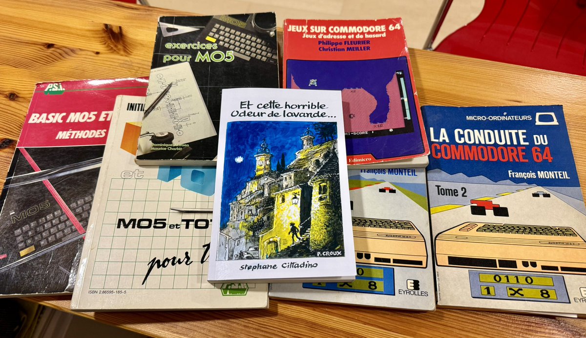 turk182es's tweet image. Je suis en pleine promo de mon roman alors autant l’entourer de belles œuvres qui nous ont fait rêver 😍
Bonne soirée les amis !
#Retroblog #Retrogaming #Retrocomputer #Atari #Commodore #Amstrad #Oldies #Vintage #Jeuxvideo #Videogames #BookTwitter #Bookstagram