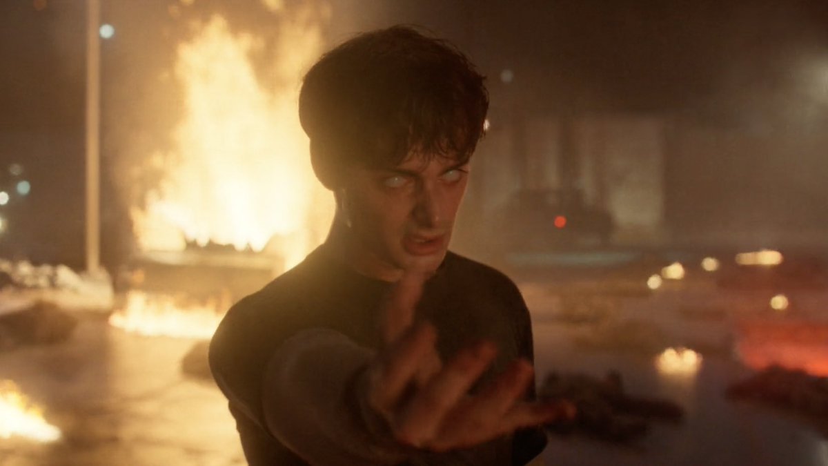 SThingsMeme's tweet image. Mike: My girlfriend has powers.

Will: Hold my bowl cut.