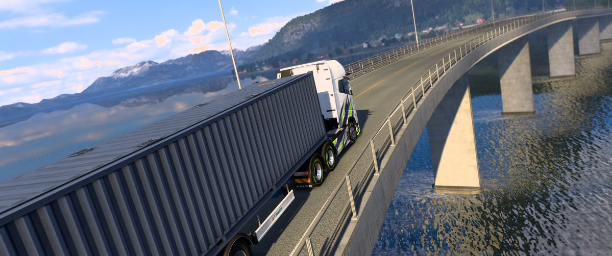 neur0nix_'s tweet image. First ride from Alesund to Dombas. What a great sense of peace and space. Breathtaking scenery up in Norway! #CruisingNordicHorizons