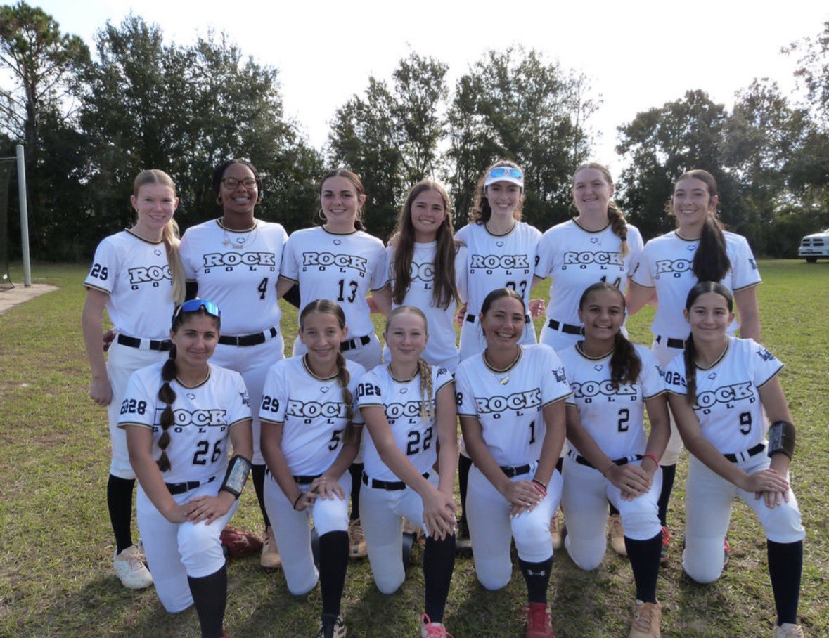 RockGold_Walker's tweet photo. Happy thanksgiving! 🦃 Grateful for all the coaches and players that are constantly putting in work ❤️❤️

@OliviaAlvarez09 @LillyLarkin22 @AvaHorswood_28 @amayamarinez18 @jerseycolarelli  @oceannabaker @LucyKatz2028 @ZARAHLEE2028 @AlexaW2029 https://t.co/CJlvZUvmkn
