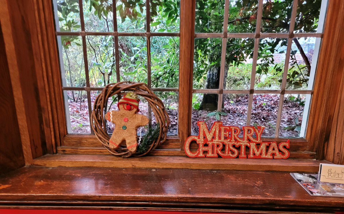 LillianKLogan1's tweet image. Christmas decorations in The Old Parsonage, Didsbury, Manchester.
#Christmas #ChristmasTree #Parsonage #Didsbury #Manchester