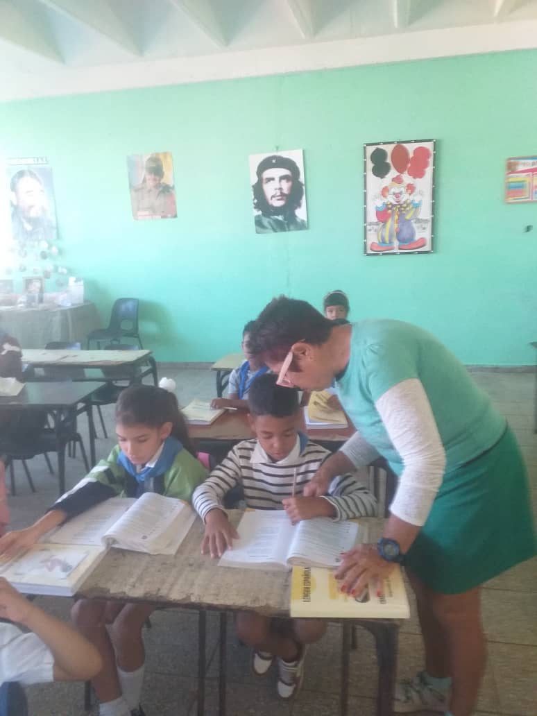 🇨🇺♥️Los niños son la esperanza del mundo, como escribió Martí. Hoy Oscar Jorge Milanés Milanés, Anthoni Milanés Milanés y Maikol Milanés Milanés disfrutan de otro día de clases junto a sus maestras y compañeros de aula, en el Seminternado Reinaldo Boris Luis Santa Coloma.#OPJM.