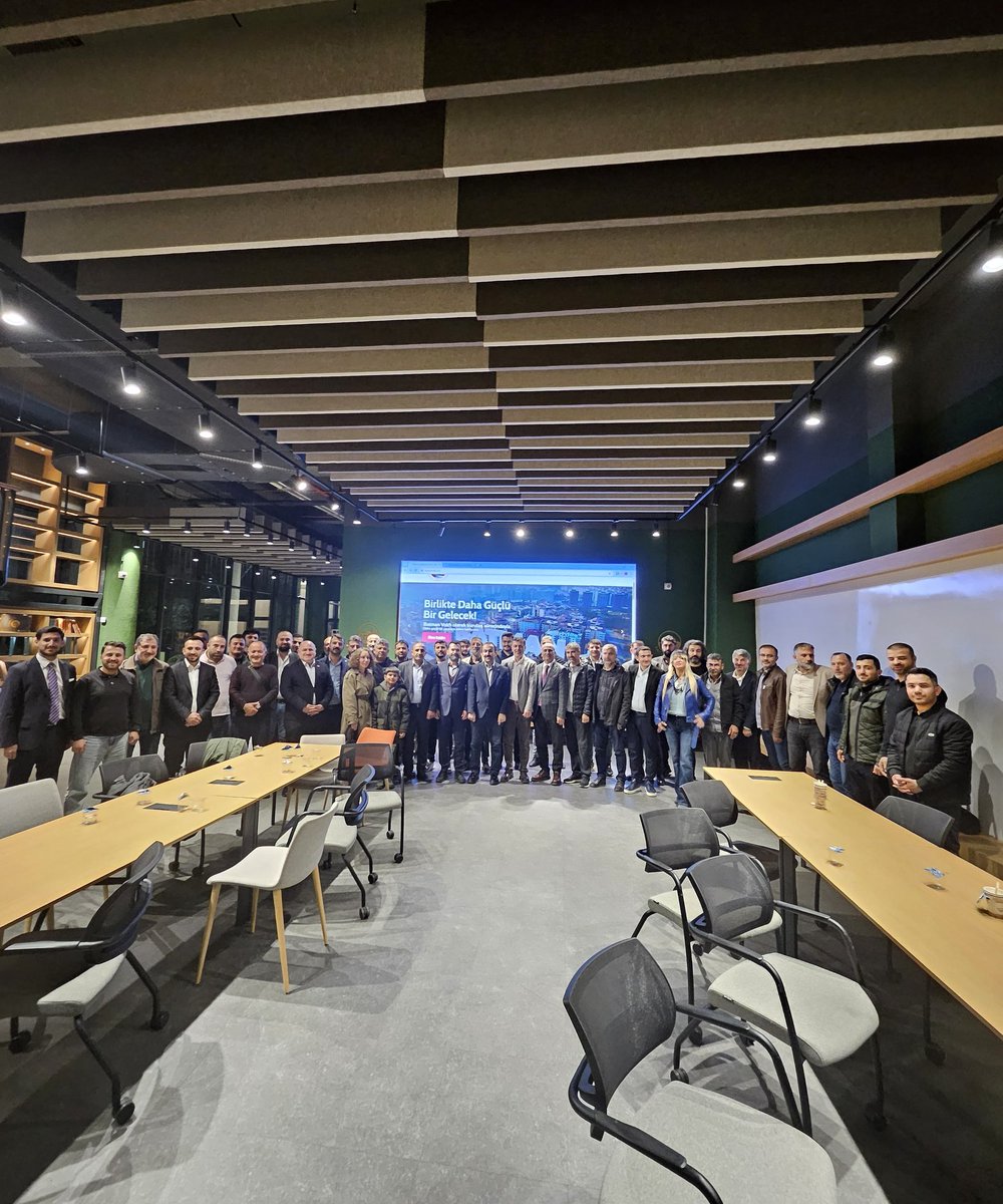 Batman Vakfı kuruluş çalışmaları kapsamında yapılan toplantıda kıymetli hemşerilerimizle bir araya geldik. 
Katılım sağlayan bütün hemşerilerimizle teşekkür ederiz. 
<a href="/ilyasbastik/">İlyas BASTIK</a>
<a href="/korkmazslhtn/">Selahattin</a>
<a href="/fyslsns/">Faysal ŞANSİ</a>
<a href="/LutfuAk/">Lütfü Akın</a>
<a href="/Ekrem_Teymur/">Dr. Ekrem Teymur</a>
<a href="/BatiSalih/">Salih BATI</a>
<a href="/hasangokalp/">Hasan Gökalp</a>
<a href="/ercntuzun/">ercan tüzün</a> 
<a href="/sakiraygol/">ŞAKİR AYGÖL 🇹🇷🇹🇷🇹🇷</a>