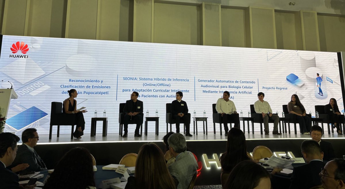 Durante el Huawei Talent Summit México 2025 se presentó un panel que destacó diversos proyectos en los que han participado talentos invitados, demostrando el impacto de la tecnología en distintas áreas:
1.Reconocimiento y clasificación de emisiones del volcán Popocatépetl