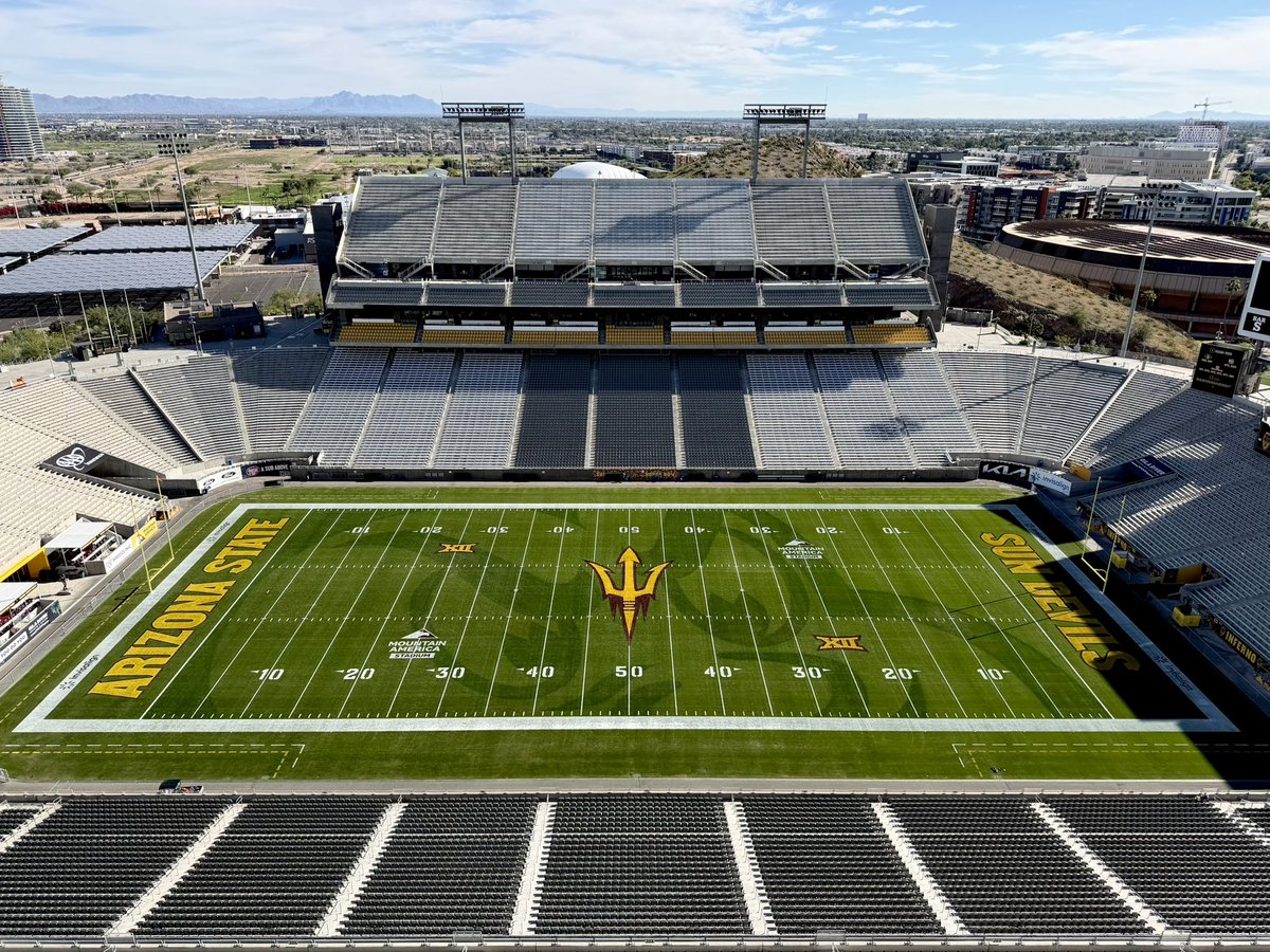 ASUGroundsCrew's tweet image. Sparky is BACK for the last home game! See everyone tomorrow night for another SOLD OUT crowd!
GO DEVILS!!!