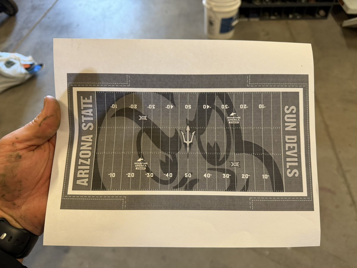 ASUGroundsCrew's tweet image. Sparky is BACK for the last home game! See everyone tomorrow night for another SOLD OUT crowd!
GO DEVILS!!!