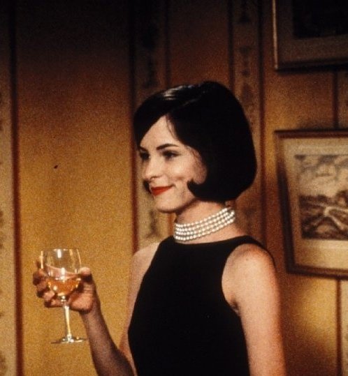 Friend invited me to his family's Thanksgiving and I wasn't expecting it to be like-- the entire massive extended family so I'm just standing here awkwardly