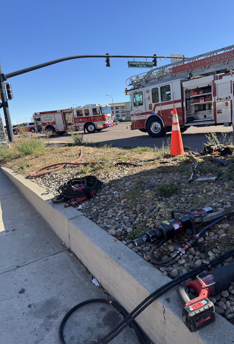 CSFDPIO's tweet image. #ColoradoSpringsFire is on scene of #trappedtrafficaccident #PIOonscene at Lake and Cheyenne Mountain Blvd. One Patient extricated from a rolled vehicle, on its side. Patient will be transported to an area hospital with minor injuries.