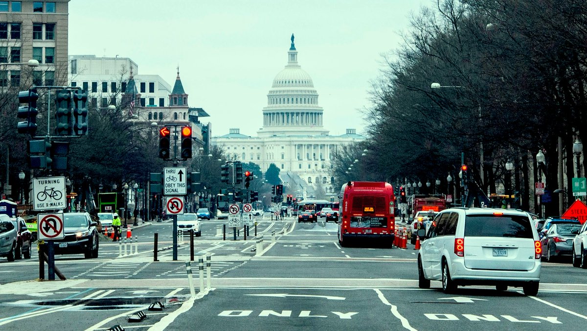 🚨 In the Thanksgiving week... the United States quietly launched the “Genesis Mission,” also known as the AI Manhattan Project (!). Here's what the Executive Order says:

"In this pivotal moment, the challenges we face require a historic national effort, comparable in urgency