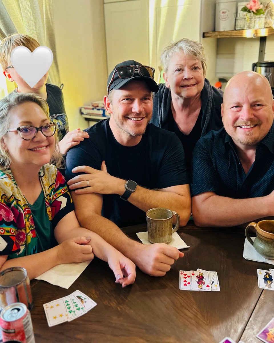 prattprattpratt's tweet image. Thankful 🤍