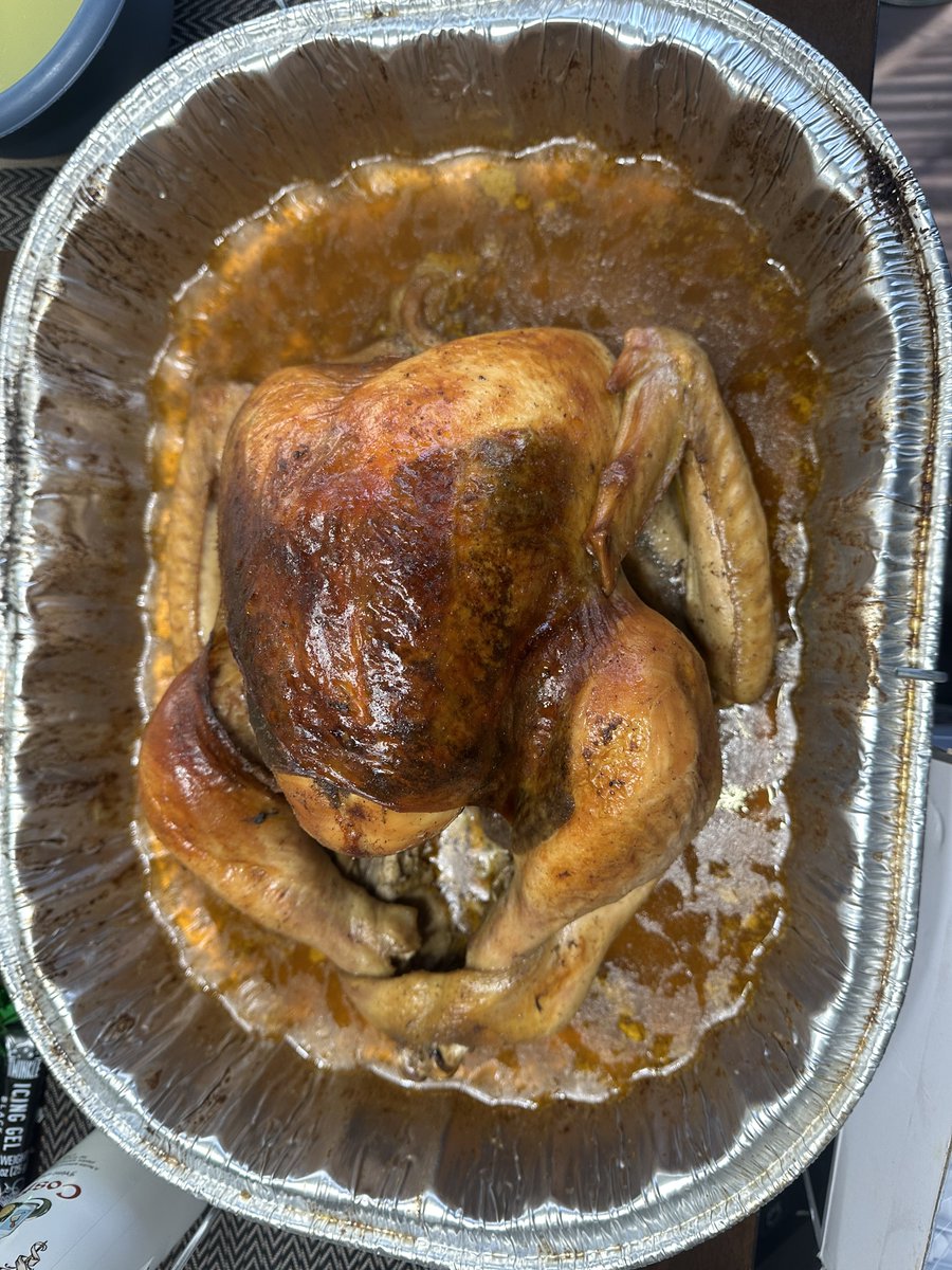 3 days in Cajun brine 
4 hours low and slow with Cajun butter stuffed between the skin and meat 
Basted every 25 minutes 

Happy thanksgiving yall 🫡