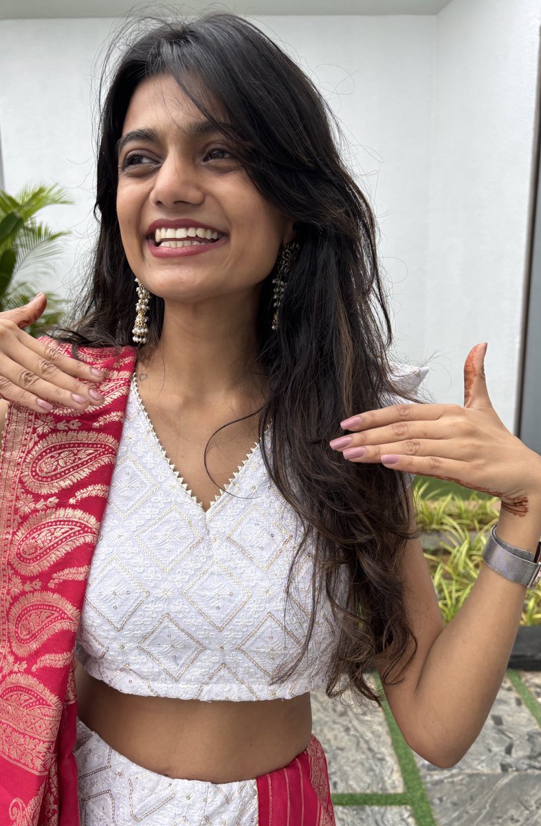 _nishishah_'s tweet photo. three weddings in three weeks and my body is still catching up. it’s loud and tiring and emotional and somewhere in between you remember that you really, really love love.

currently exhausted, a little tender, and choosing not to look too closely at the fact that the next one is mine.