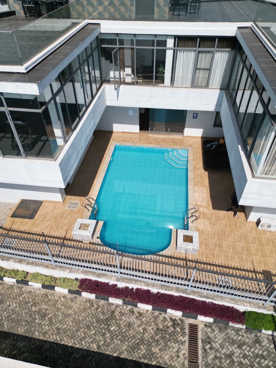 eioshortlets's tweet image. Stunning 3 bedroom serviced apartment now available for short and long Stay

 📍Jabi - Abuja 

Dm to book 
IG page - eioshortlets 
Call/whatsapp - 09039471110 

#eioshortlets #shortletsinabuja #servicedapartments #airbnb #luxuryapartments