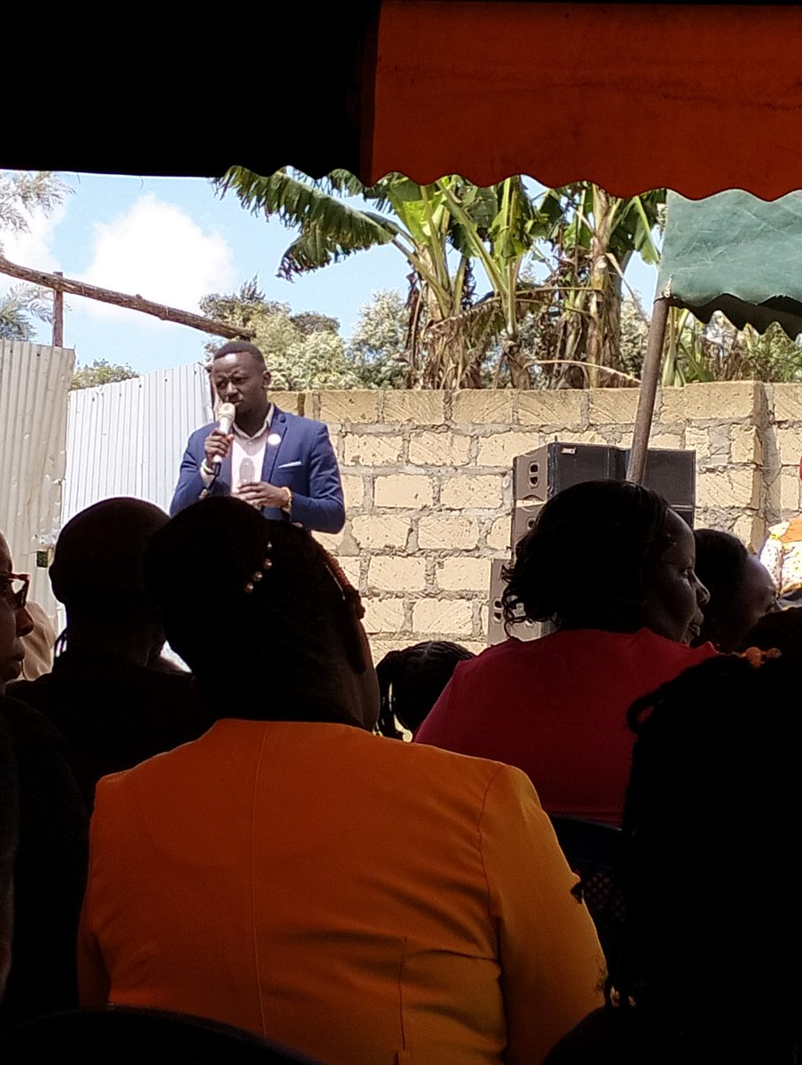 officialteamck7's tweet image. This week on Tuesday, Our Incoming Kikuyu @ClarenceKaguora (CK7) went to console the family and friends of the late Jane in Mugumo-ini, Nachu Ward.

#thekikuyump
#clarencekaguora
#caringforthecommunity
#CommunitySupport
#community