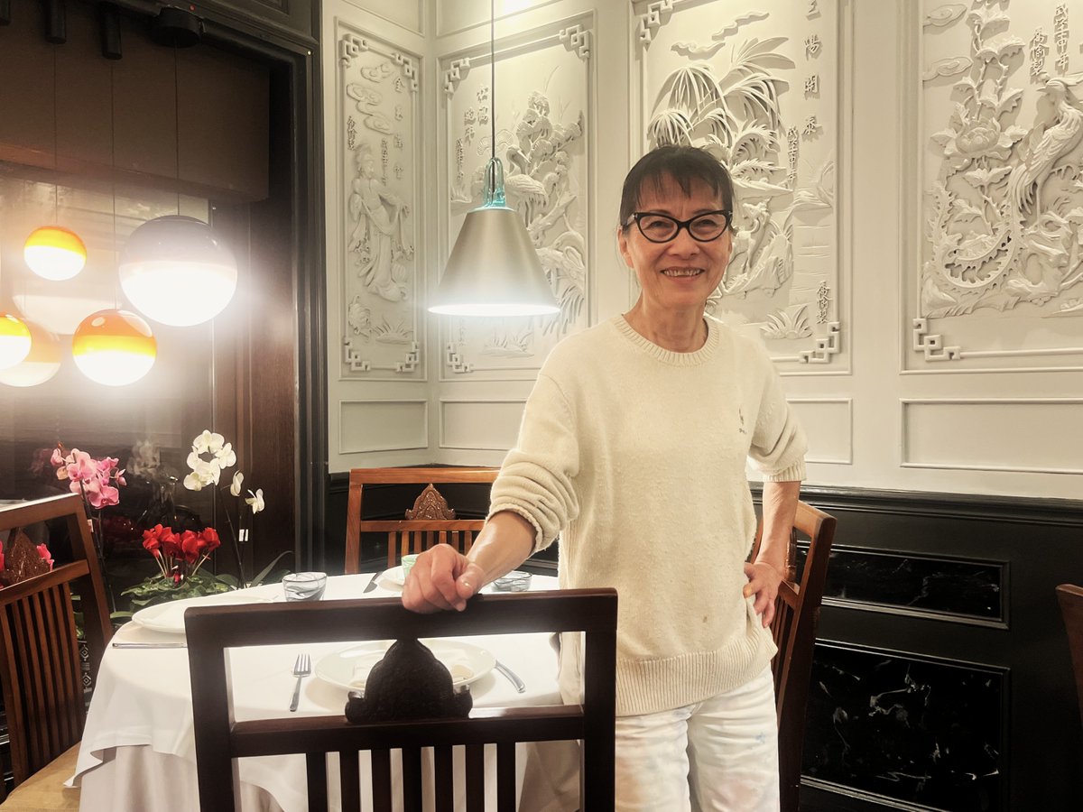 La cuina cambodjana a Barcelona és només cosa de dos però està molt ben representada. Ly Leap té l'Indochine a Muntaner i la seva germana, Kav Ly, aquesta preciositat de restaurant a Gràcia on es menja de fàbula: els raviolis al vapor són sublims! (Mare de Déu de #laSalut 75) 🇰🇭