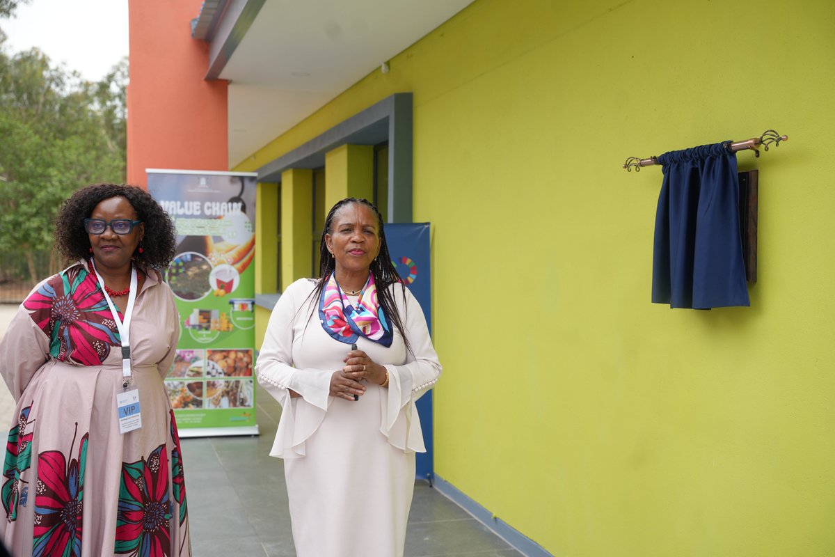 FAOBotswana's tweet image. @FAO remains committed to supporting @BWGovernment and is actively pursuing additional financial and technical support through @theGEF, @theGCF and other #developmentpartners to build on the momentum of this project and expand efforts in scaling up land restoration interventions.