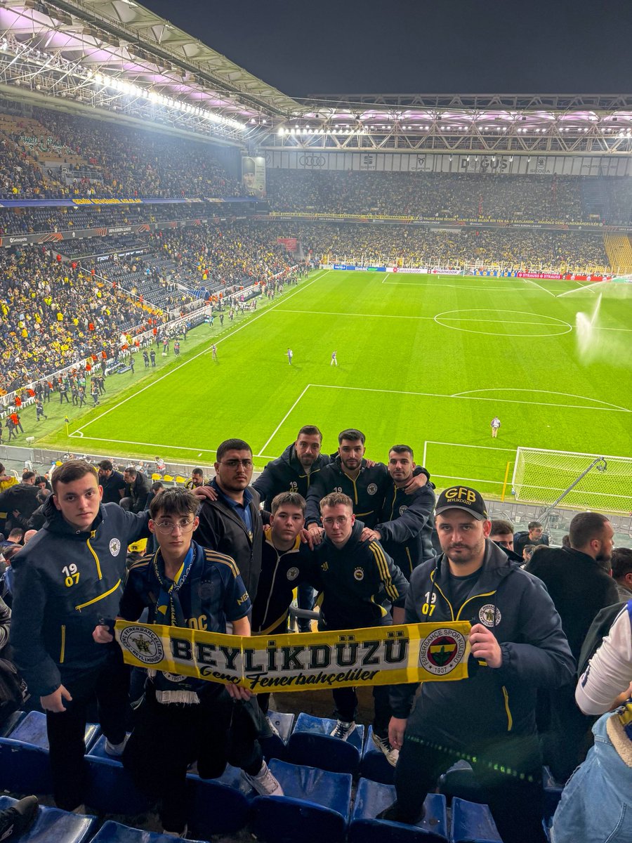 Fenerbahçe’mizi Frencvaros karşısın da yalnız bırakmadık!