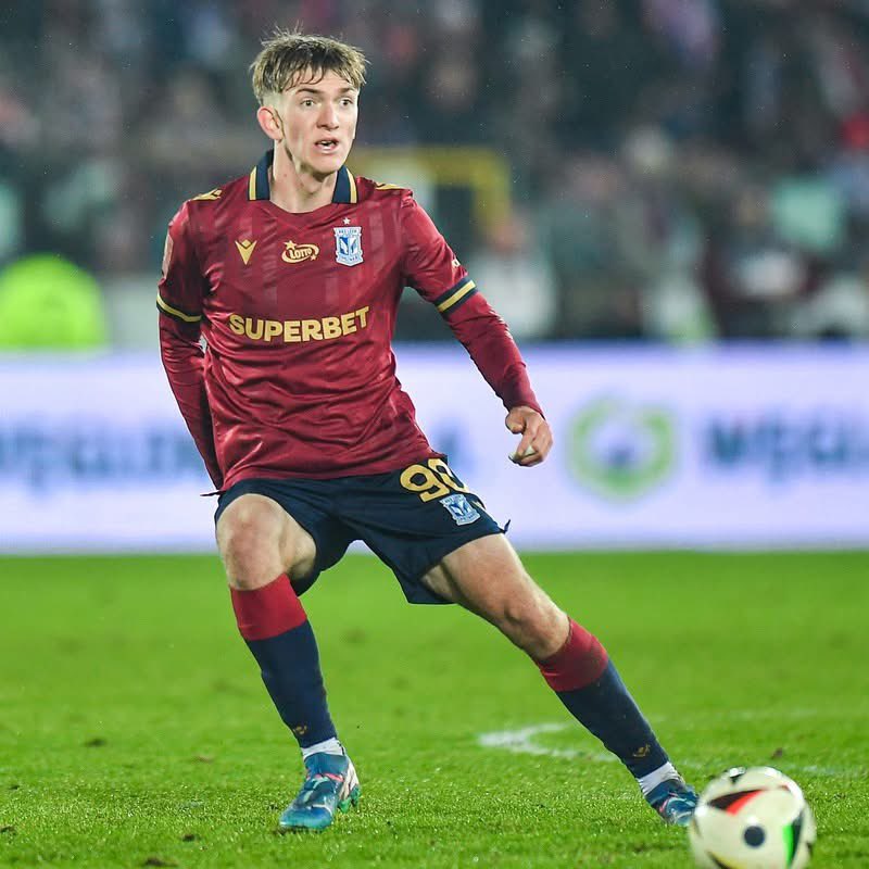 KevolKKS1922's tweet image. Brzydki mecz w którym mieliśmy giga farta ale JE WOJCIECH MOŃKA uratował dwiema wybitnymi interwencjami 💪

Zwycięzców się nie sądzi.

2 wygrana z rzędu ✅
Kilkaset tysięcy Euro ✅
Pkt do rankingu ✅
Powinna być 🇪🇺 na wiosnę przy Bułgarskiej ✅

Idziemy dalej 🫡