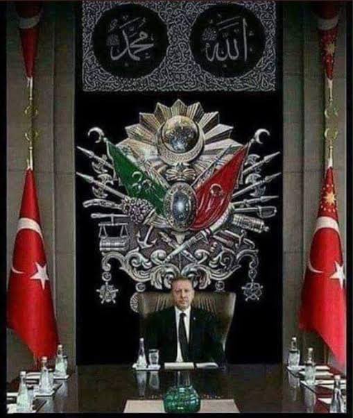 Erdoğan, İslam Alemi’nin doğal halifesi konumundadır. 

Bunun ilan edilmesine gerek yoktur! 

Papa, Halife’yi ziyarete geldi, benim nazarımda böyledir…