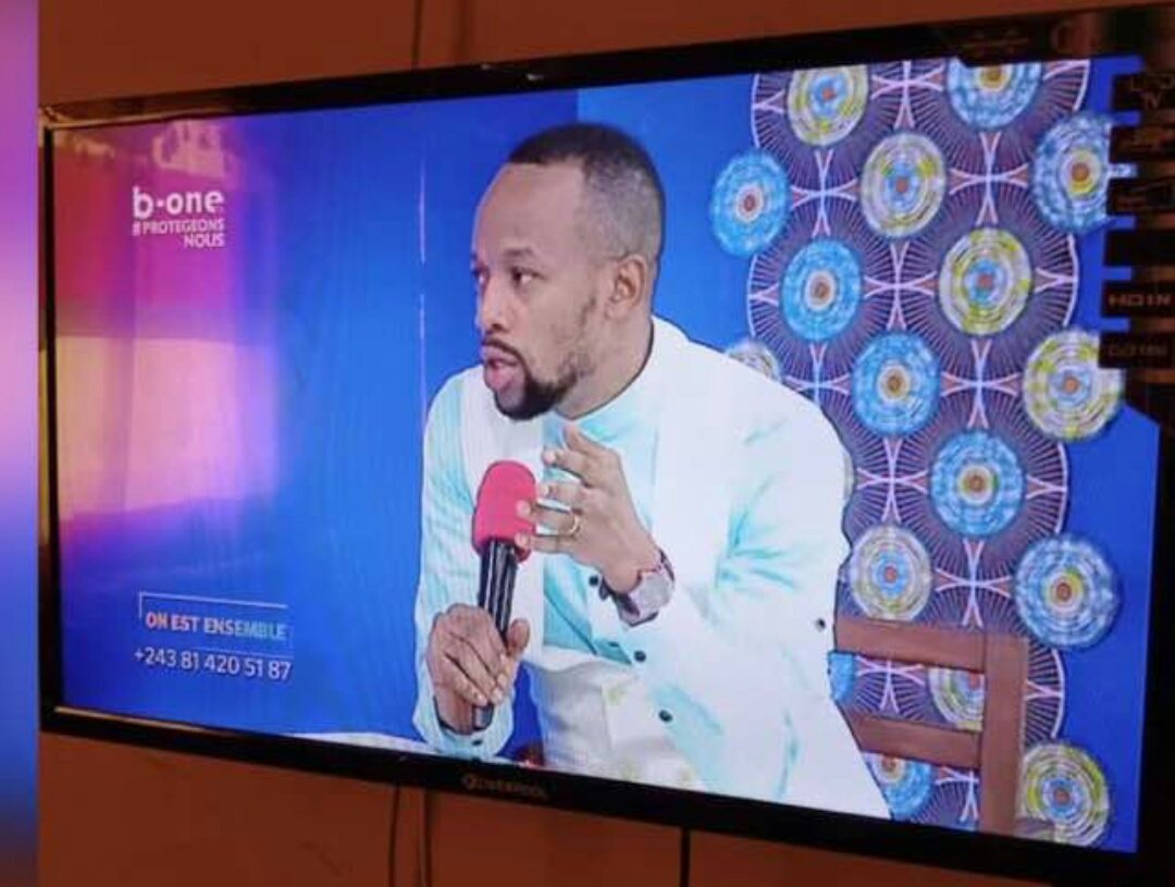 manya_serge's tweet image. A ma connaissance, la Serbie est reputée comme acteur majeur dans :
– l’industrie militaire
– les formations paramilitaires
– la vente d’armes à bas coût
– les sociétés de sécurité privées ayant des capacités offensives.
Elle exporte : les armes légères et munitions à bas prix.