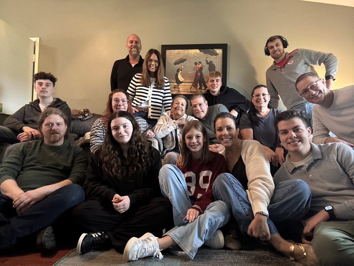 This year’s Thanksgiving theme is second chances. My brother in law has a new kidney, my mom has a second chance at life, and I’ve got another chance to help the bridal industry. 

Feeling extra thankful this year.🫶🏼

open.substack.com/pub/beccawenni…