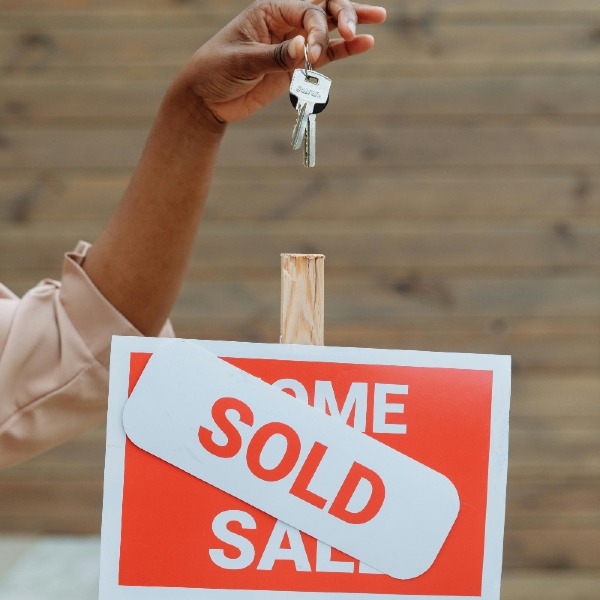 navarravivienda's tweet image. &quot;¿Quieres vender tu piso sin líos? 🤔
¡En navarraviviendas te lo ponemos fácil! 😎
Será una venta exitosa. 🚀
Llámanos al ☎ 630 982479 y seremos tu aliado. 💰

#vender, #piso, #navarraviviendas, #navarra, #vivienda, #agencia, #inmobiliaria, #venta,