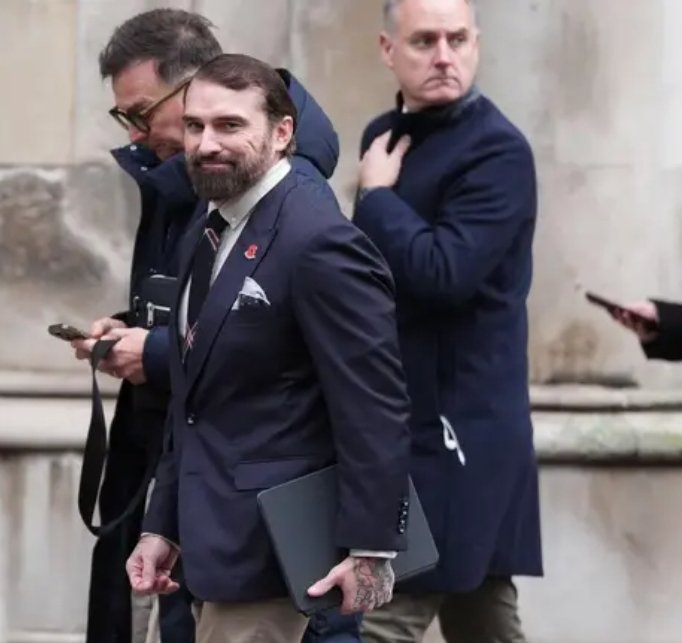 I_amMukhtar's tweet image. Ant Middleton was in court today. He's being sued by the Ministry of Defence for breaching a confidentiality contract by sharing highly sensitive information about weapons, intelligence matters, unit sizes, and international partners.

Ant represented him and denied everything.