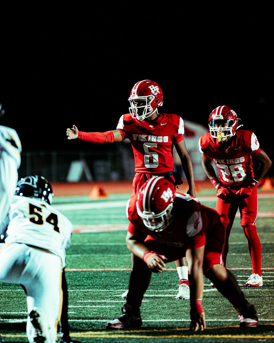 Junior season film!!! Recruitment 100% open 

hudl.com/v/2TAyVc 

6’ 185 junior qb 
2100 passing yards 24 tds 
<a href="/HFVikingFTBL/">Homewood-Flossmoor Football</a> <a href="/CoachBigPete/">Peter "Coach Big Pete" Leinweber</a> <a href="/ScoutingA1_IL/">ScoutingA1 Illinois</a>  <a href="/PrepRedzoneIL/">Prep Redzone Illinois</a> <a href="/QBHitList/">QBHitList.com</a>