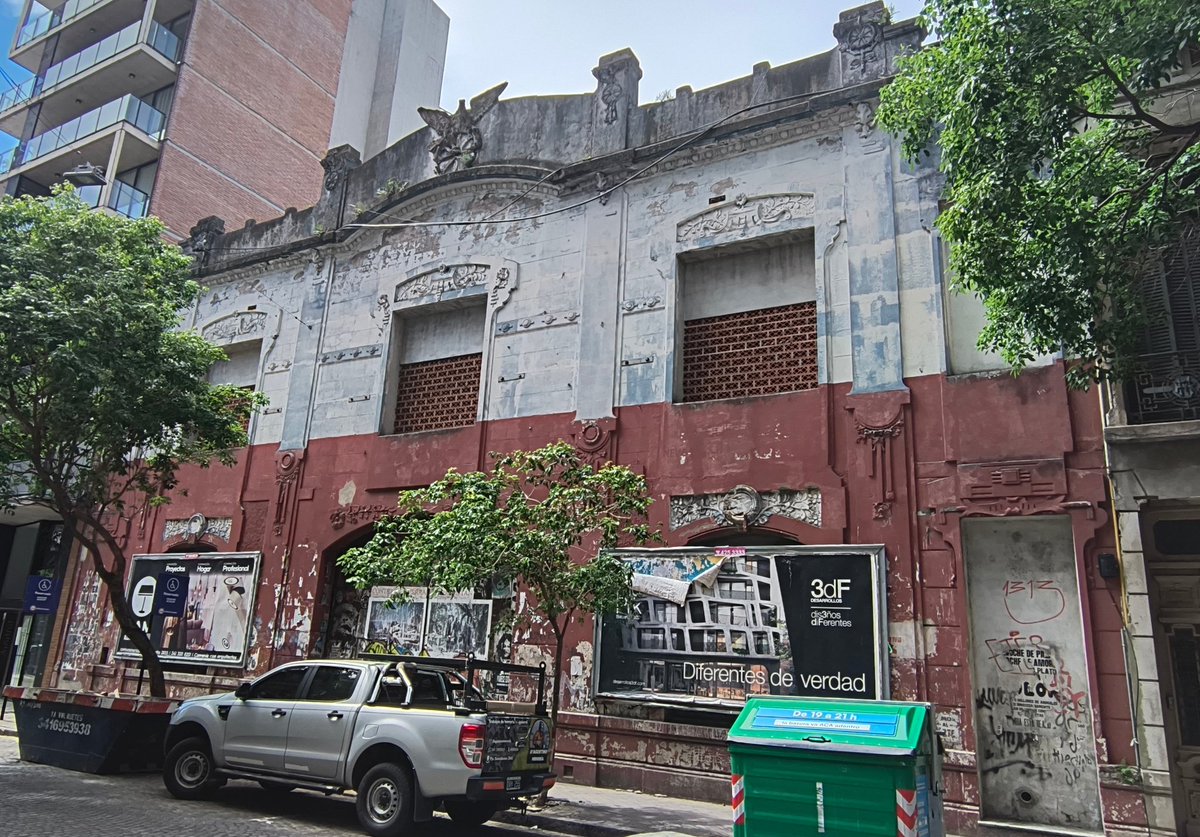 CalleDeRosario's tweet image. #EdificiosAbandonados #Rosario
Urquiza 1500
Tucumán 1700
@emergenciasAR