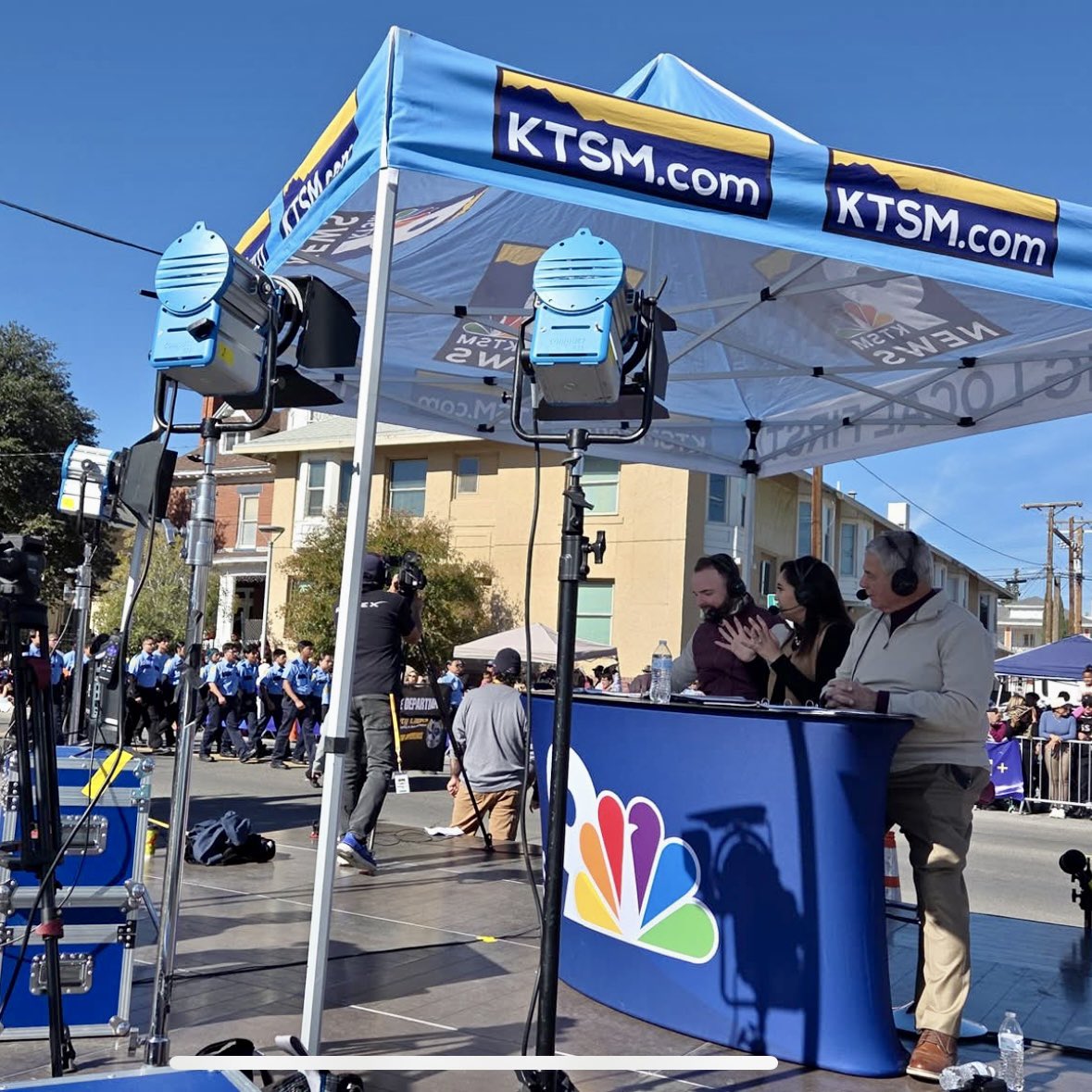 AndyMorganTV's tweet image. That’s a wrap from the 89th Annual Sun Bowl Parade! We have to give a shoutout to our crew. A production of this size isn’t easy to pull off, and they make it happen every year.

Truly thankful to be hosting this El Paso holiday tradition. 

Happy Thanksgiving! 🦃🍽 🍁