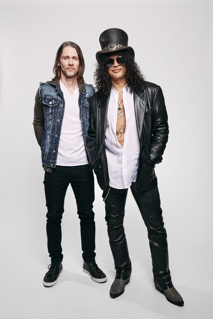Happy birthday to <a href="/MylesKennedy/">Myles Kennedy</a> who turns 56 today!! 🎉🎈

#Slash #SMKC