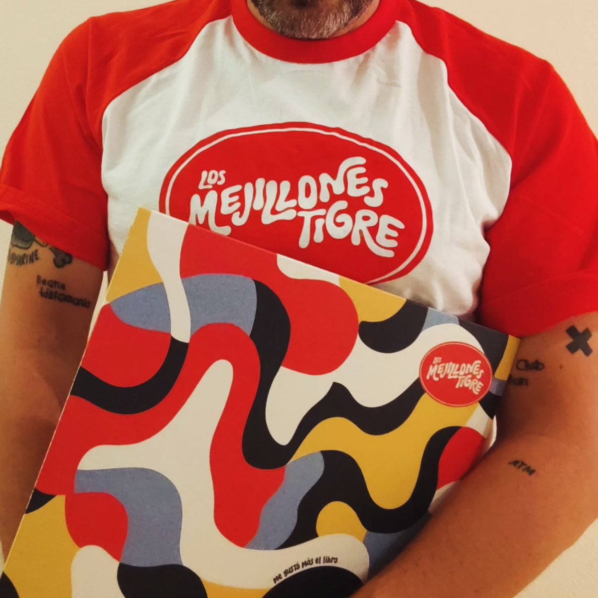 Apoyad a la escena local.

Que luego os dejais 70 pavos en ver a unos guiris.

¡MAMONES!